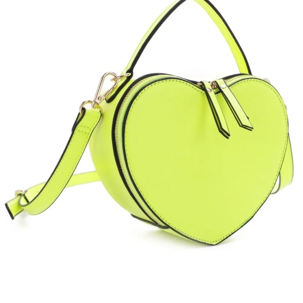 🎀🎁Neon Yellow Heart Crossbody Bag - Women's Fashion🎀🎁 - Picture 1 of 2